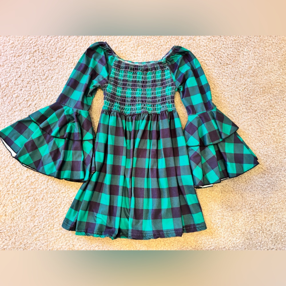 Toddler Girl Christmas Dress w Bell Sleeves Size 4T
